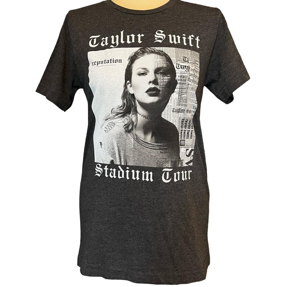 Unbranded Women's Black T-shirt